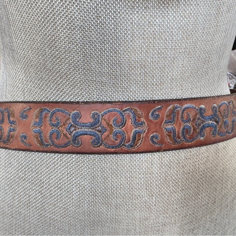 American Eagle Boho Brown Leather Belt Blue Embroidery Tie Front Tassels M/L - Picture 11 of 16